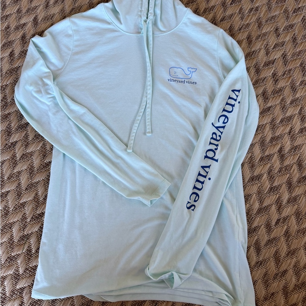 Vineyard Vines long sleeve hooded shirt